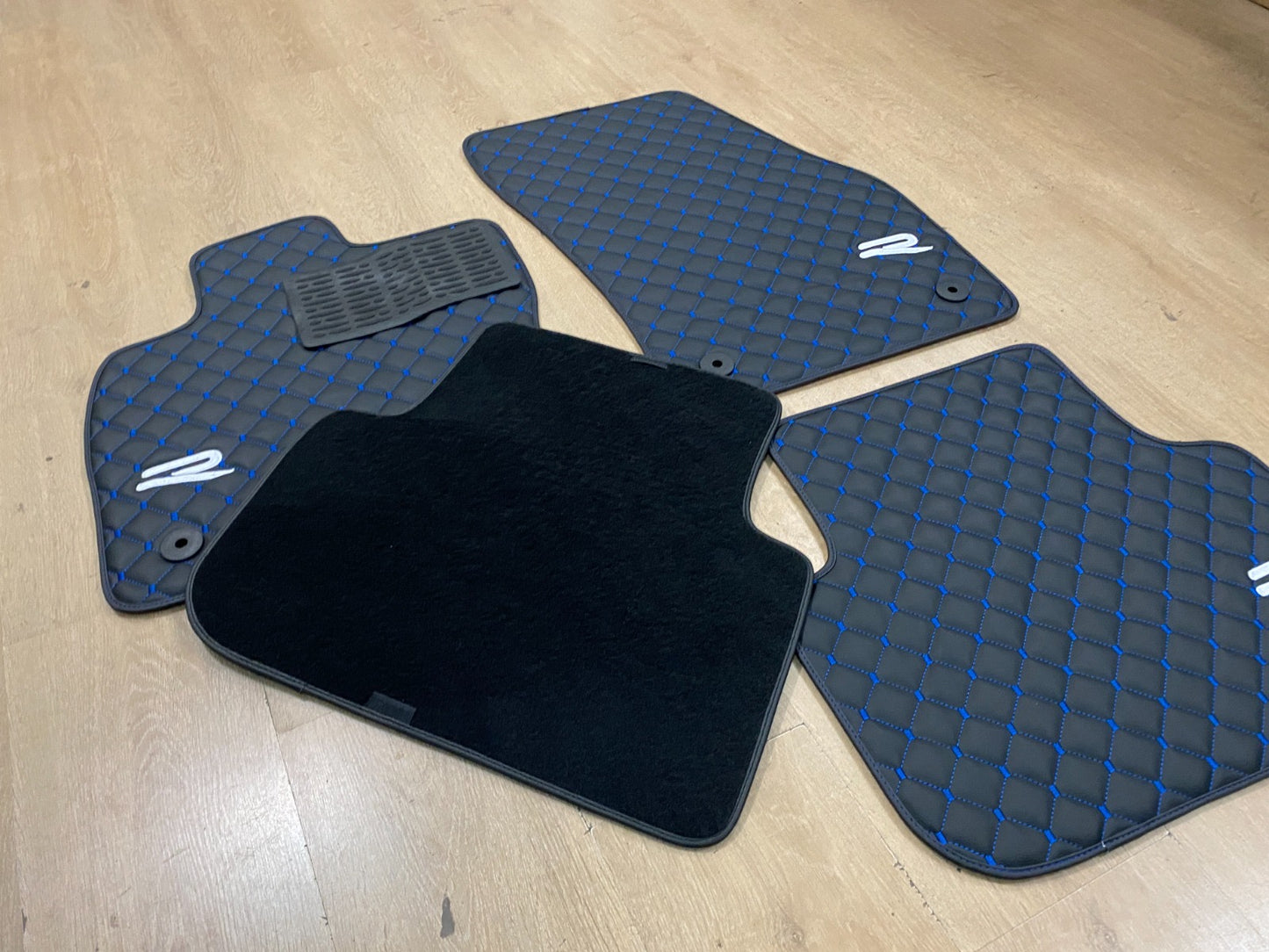 Tiguan R Car Mats 2017-2023 | Set of 4