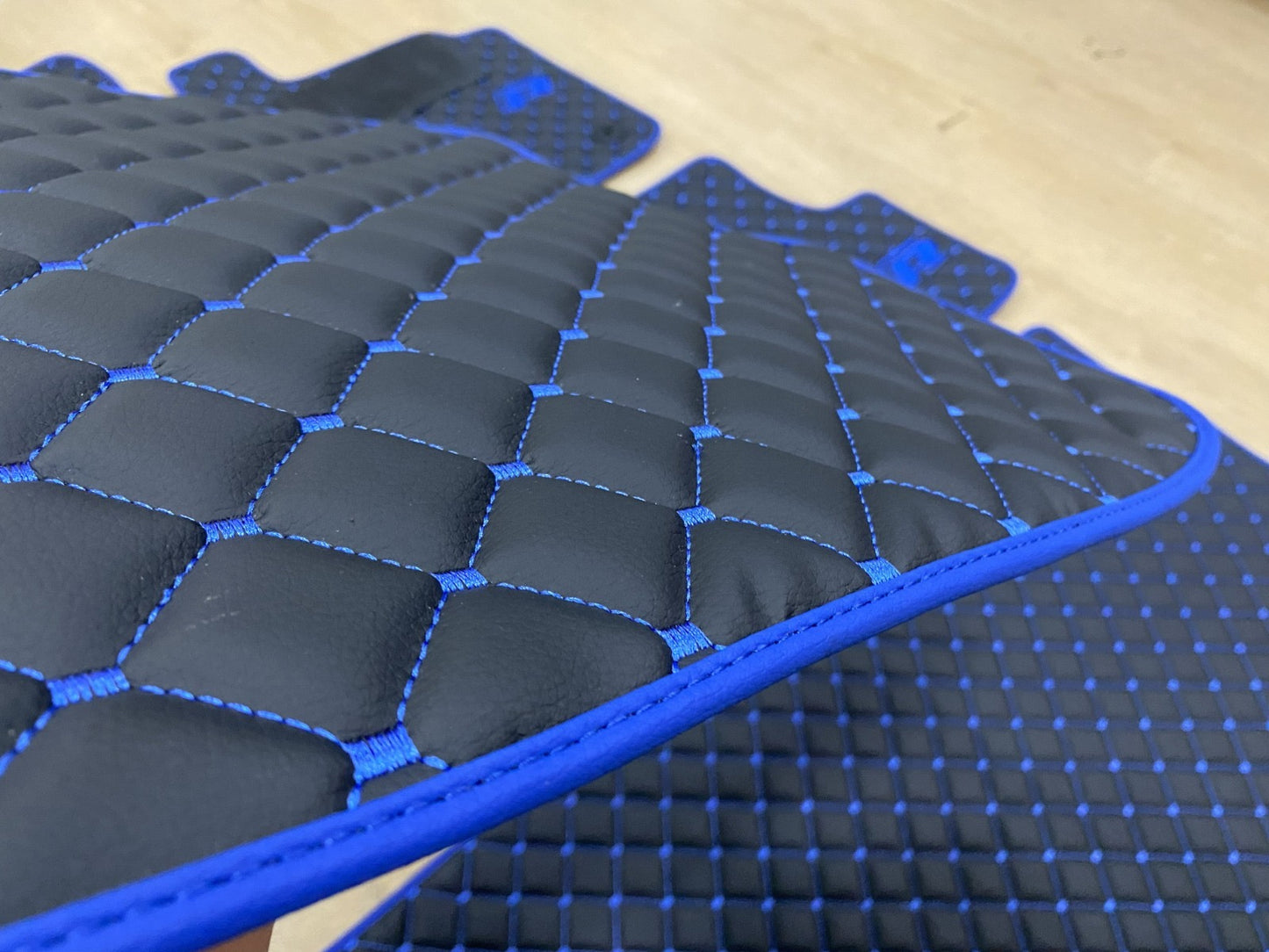 MK7.5 Golf R - Set of 4x Leather Car Mats + Boot Liner (Copy)