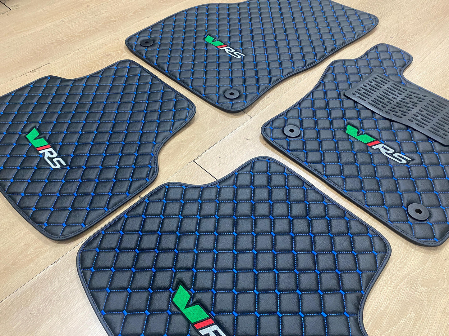 Skoda Octavia 2013-2020 VRS - Set of 4x Car Mats
