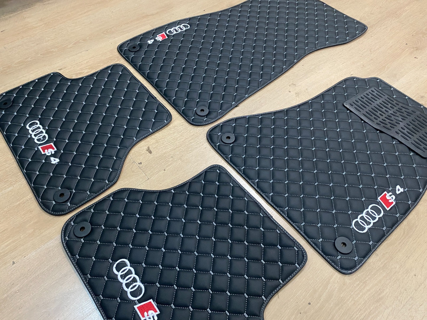 Audi S4 B9 2016-2024 - Set of 4x Car Mats