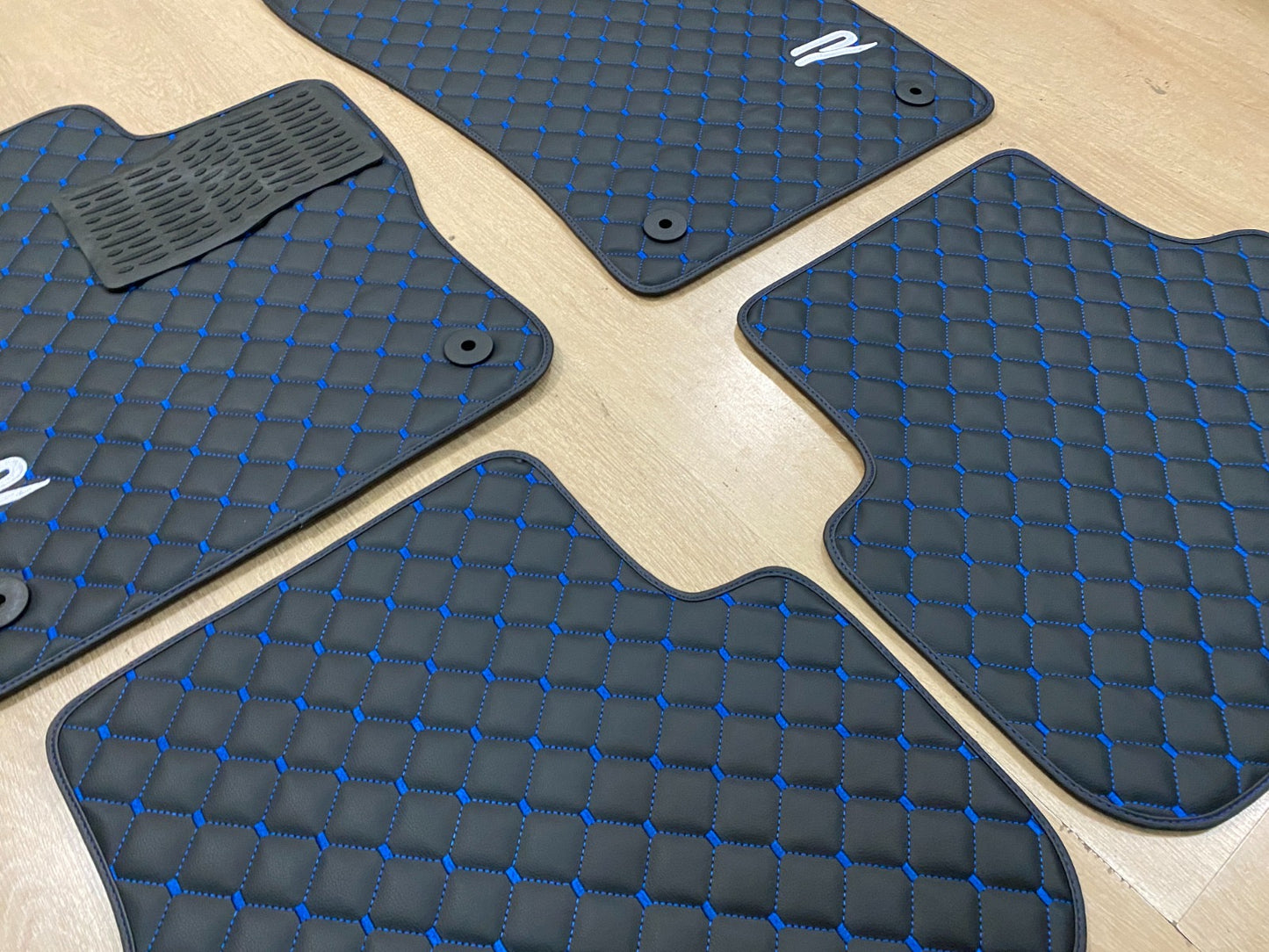 Tiguan R Car Mats 2017-2023 | Set of 4