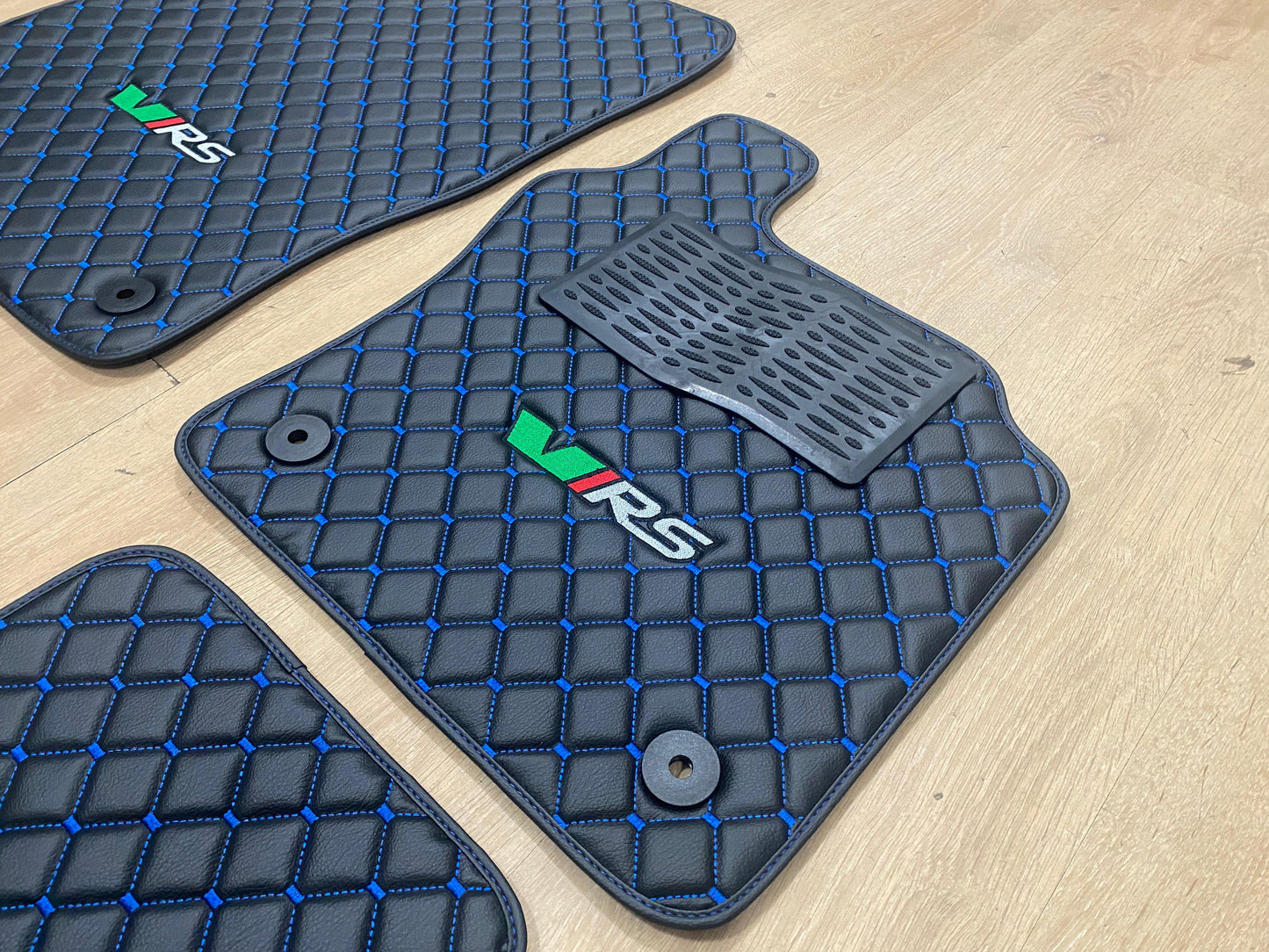 Skoda Octavia 2013-2020 VRS - Set of 4x Car Mats