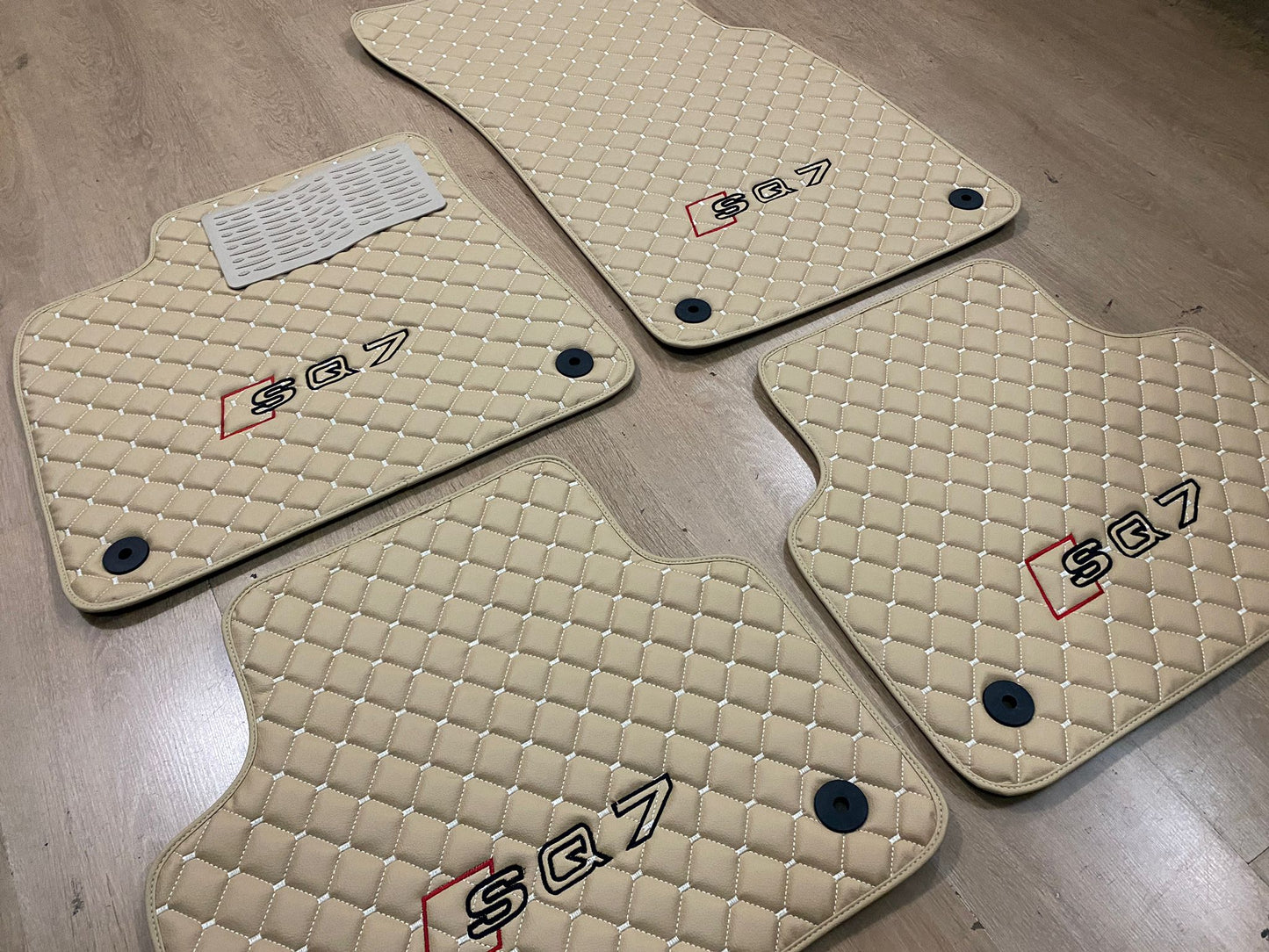 Audi Q7 / SQ7 / 2016-2023 - Set of 4x Car Mats