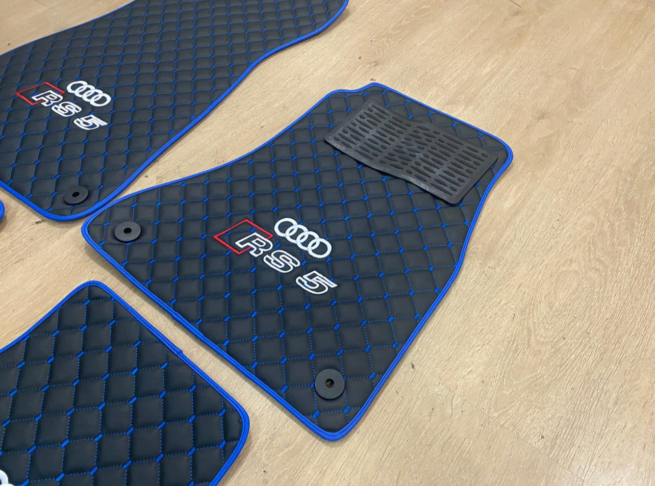 Audi RS5 - Set of 4x Car Mats