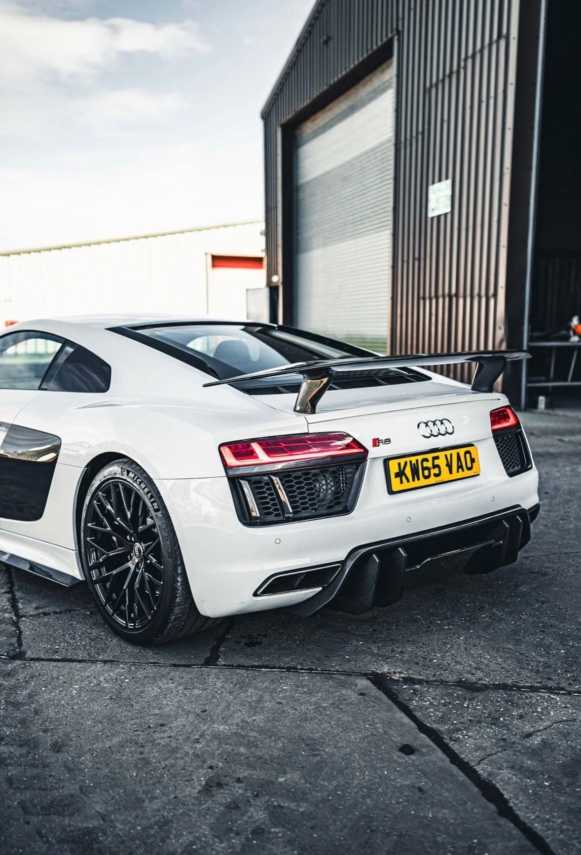 Audi R8 V10 Gen 2 Carbon Fibre Wing - V Style
