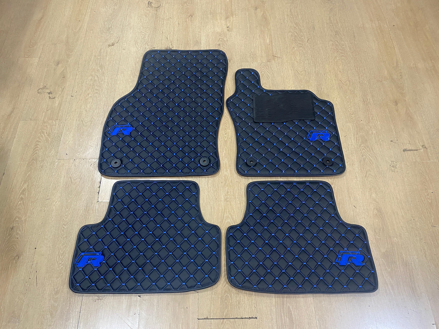 Golf R MK7.5 - Set of 4x Car Mats