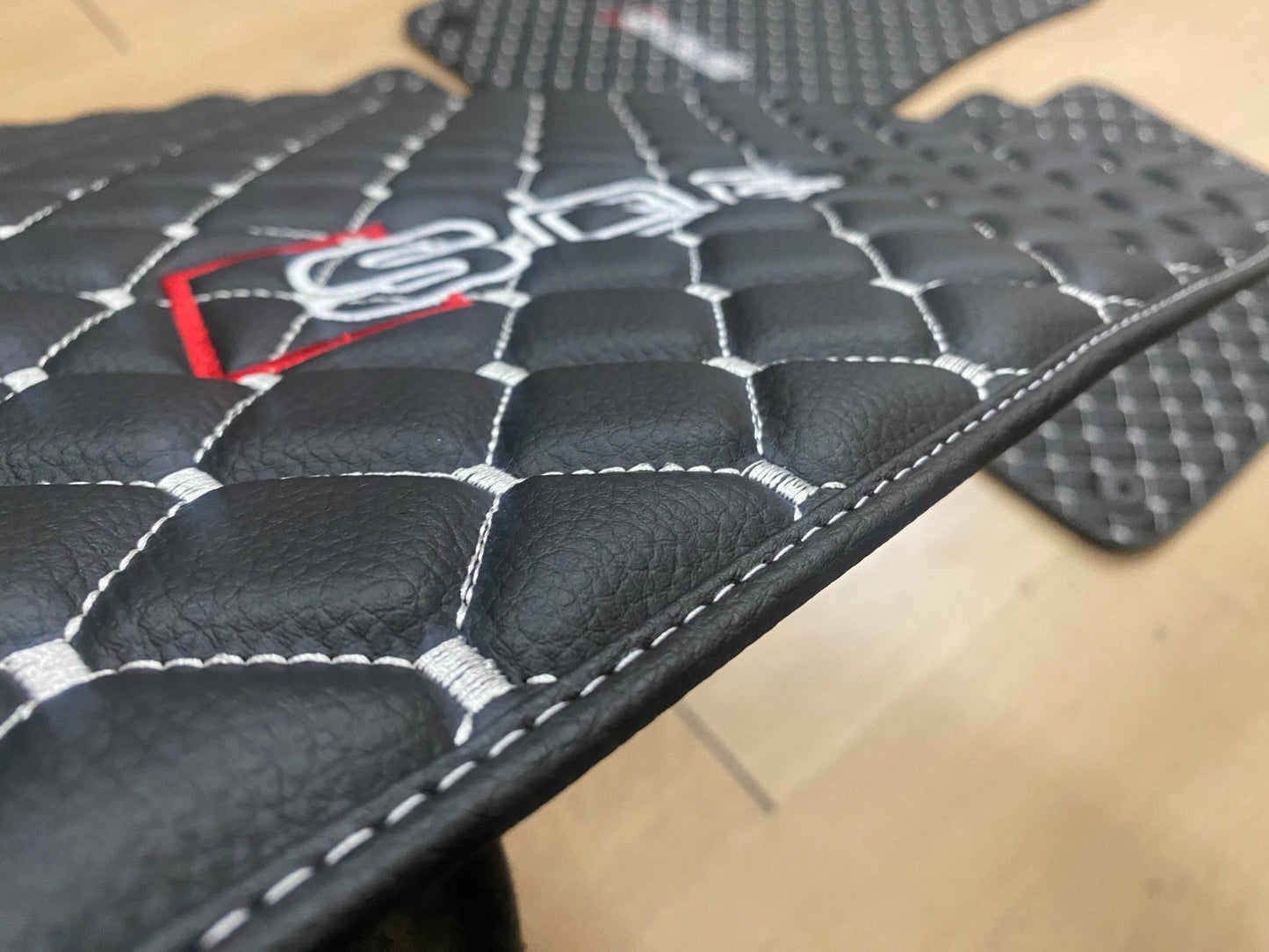 Audi SQ8 2018-2024 - Set of 4 Mats
