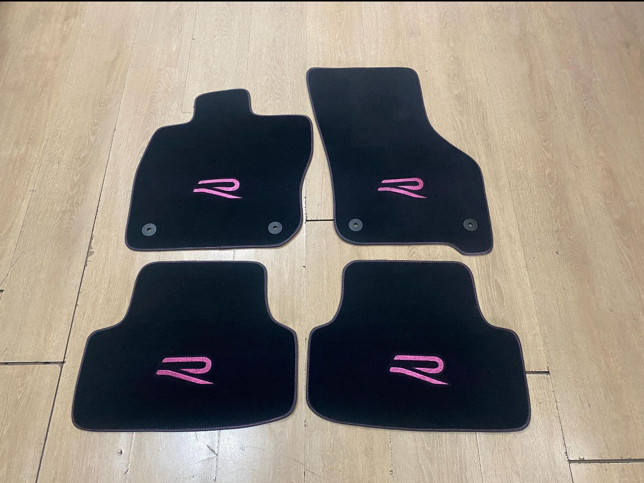 Golf R MK7.5 / MK8 - Set of 4x Carpet Mats