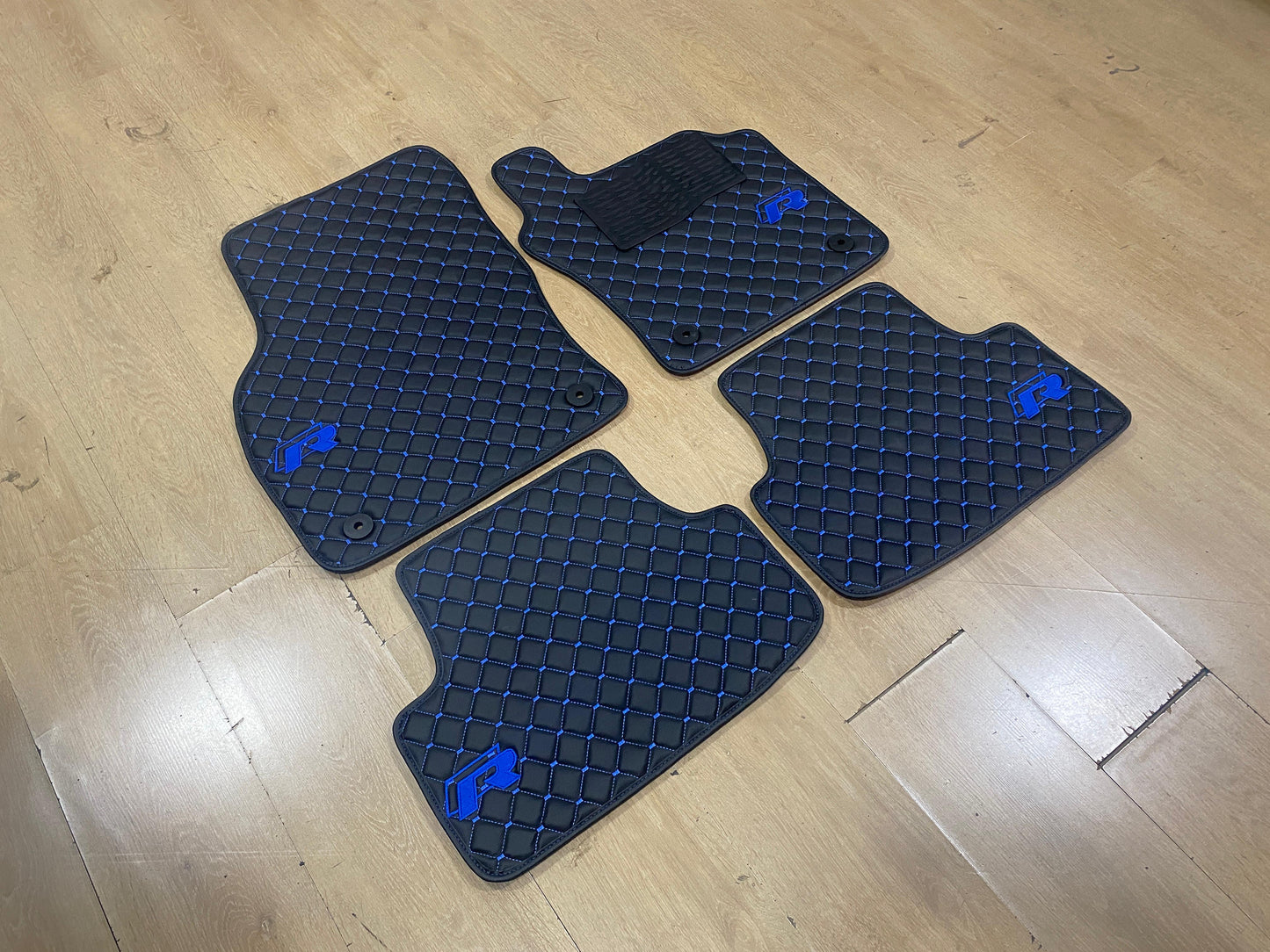 Golf R MK7.5 - Set of 4x Car Mats