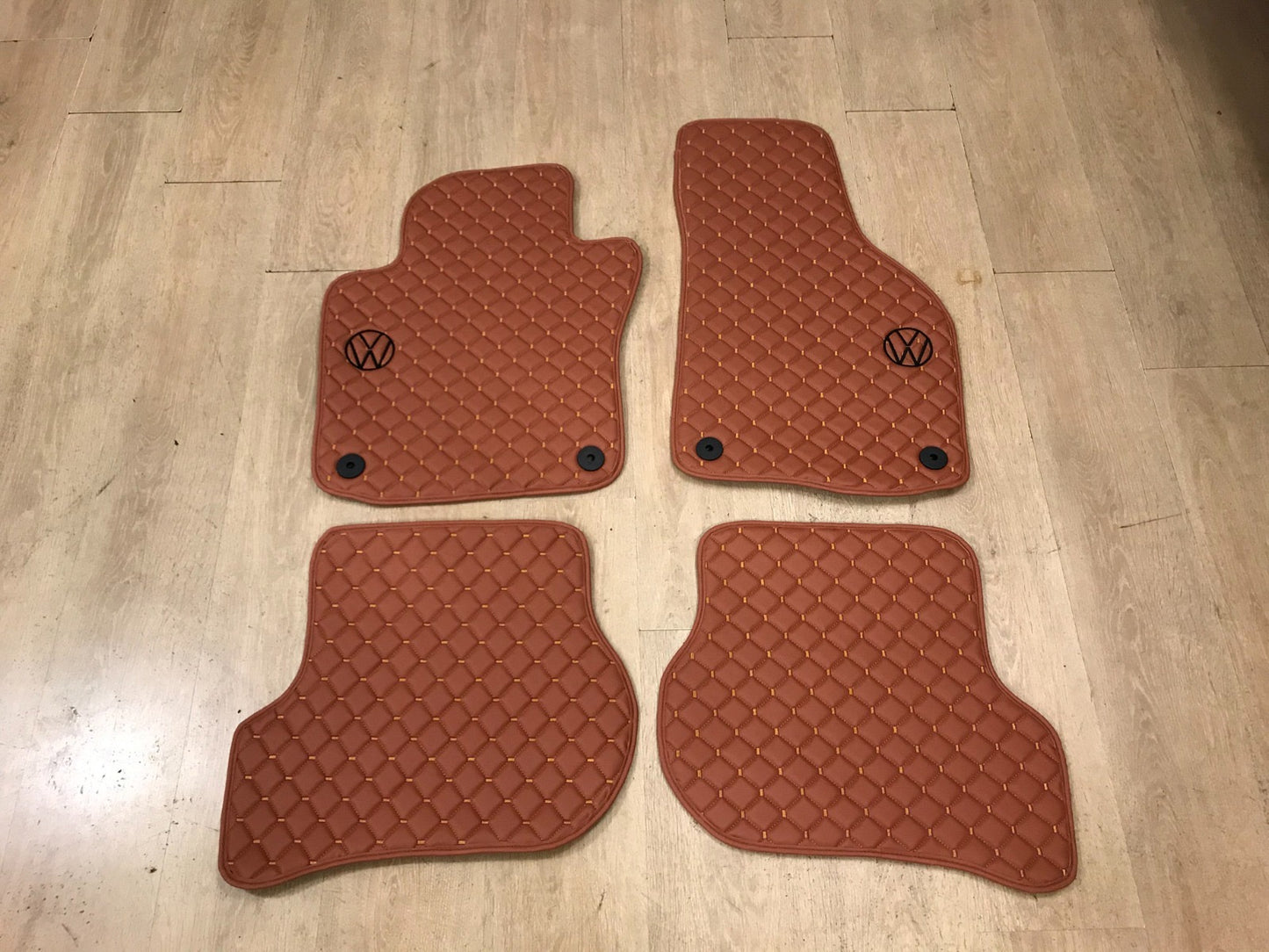 VW Jettta MK6 2005-2010 Leather Car Mats - Set of 4