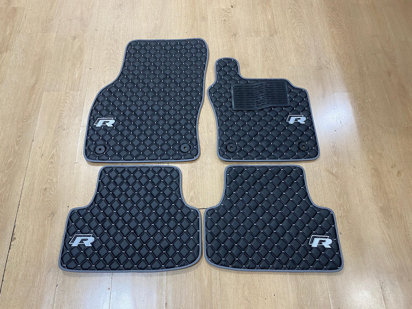 MK7 Golf R Estate - Set of 4 Car Mats + Boot Liner