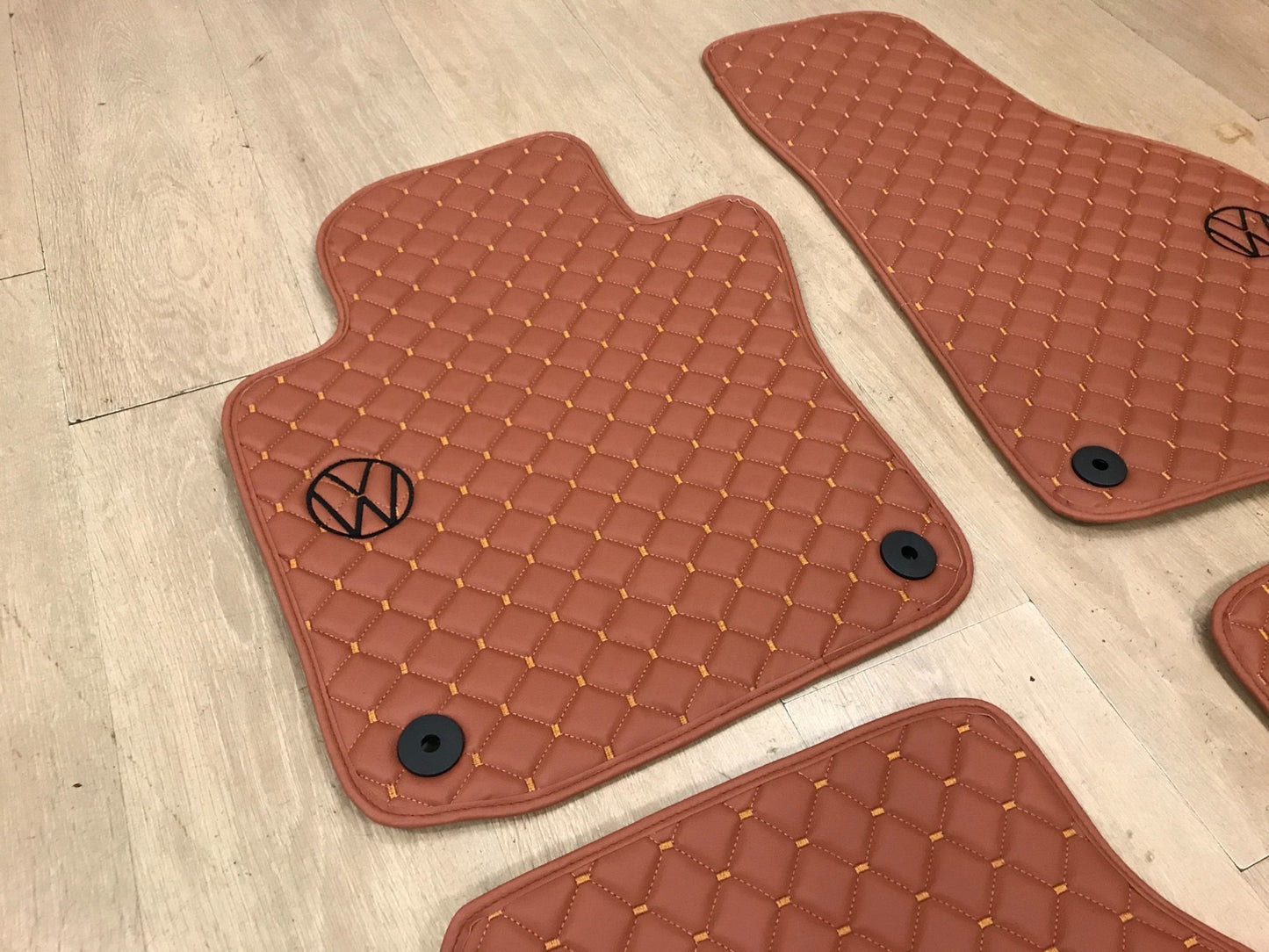 VW Jettta MK6 2005-2010 Leather Car Mats - Set of 4
