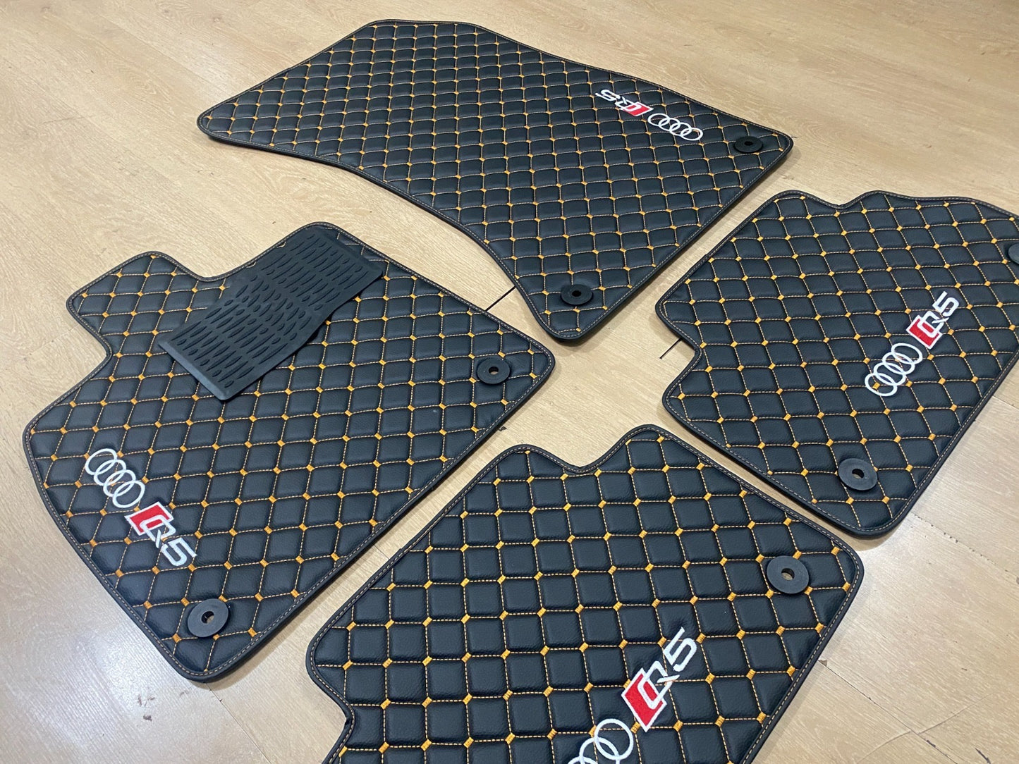 Audi Q5 2018-2025 Car Mats - Set of 4