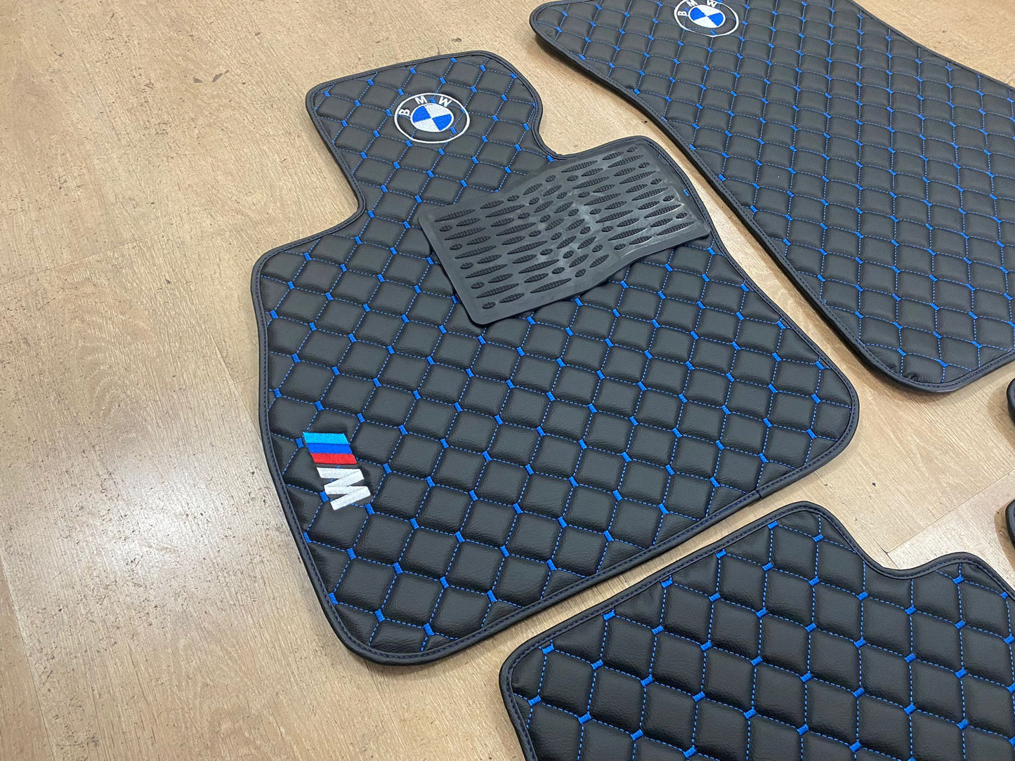 BMW 1 Series F40 4x Mats Set