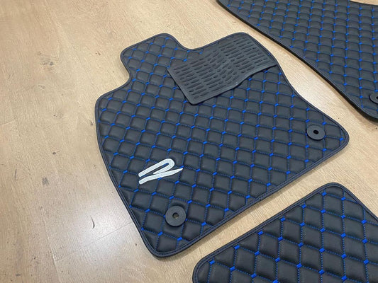 Golf R / GTI-Matten – Waben-Stil – luxuriöses Stickdesign